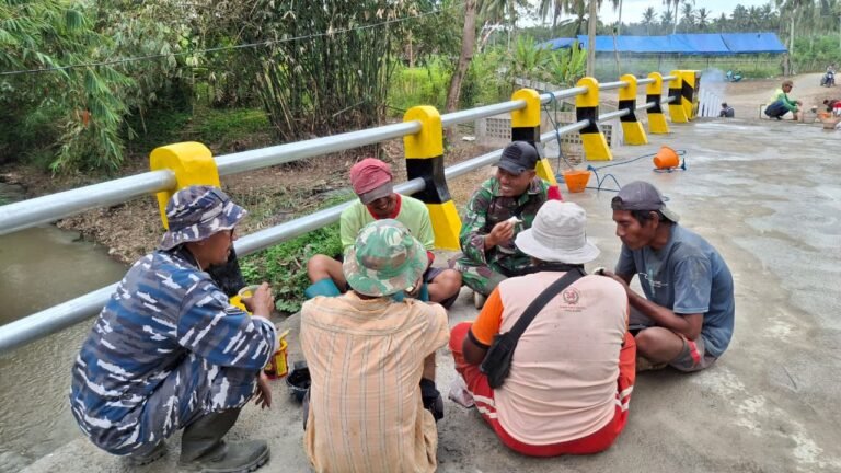 Humanis, Kehangatan Satgas TMMD 125 Bersama Rakyat