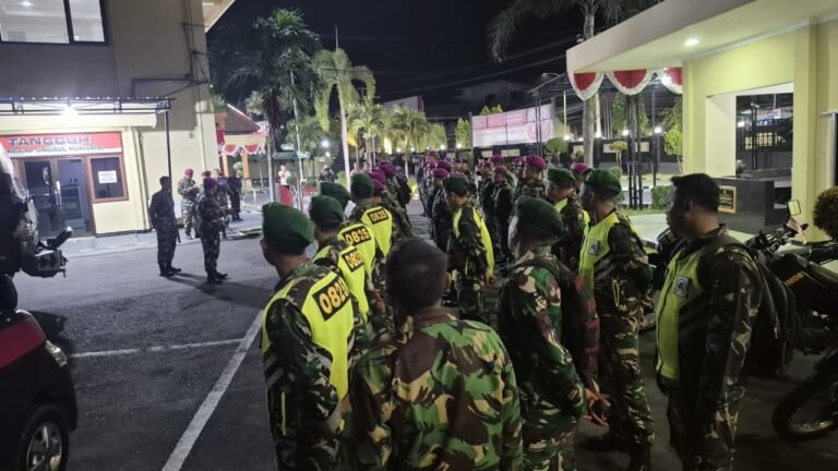 Sinergitas TNI–Polri Gelar Patroli Skala Besar, Jaga Stabilitas dan Kondusifitas Banyuwangi