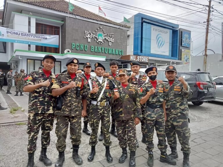 Apel Gabungan Banser dan TNI di Depan Kantor PCNU Banyuwangi Perkuat Sinergi Kebangsaan
