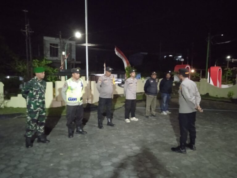 TNI-Polri Sinergi Jaga Kamtibmas, Koramil 0825-03/Glagah dan Polsek Glagah Gelar Patroli Bersama