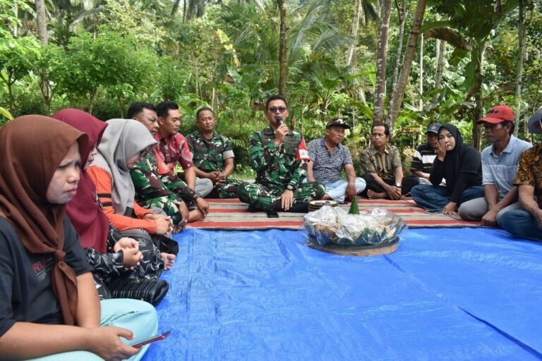 Komandan Satuan Tugas (Dansatgas) TNI Manunggal Membangun Desa (TMMD) Ke-126 Kodim 0818/Malang-Batu