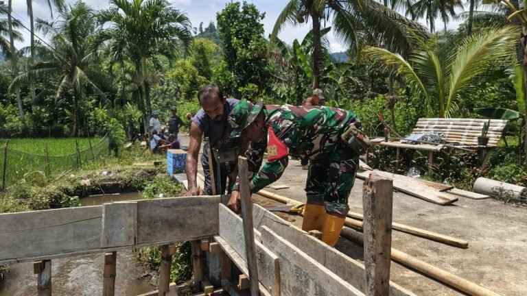 TMMD 126, Gotong Royong Bangun Pos Kamling