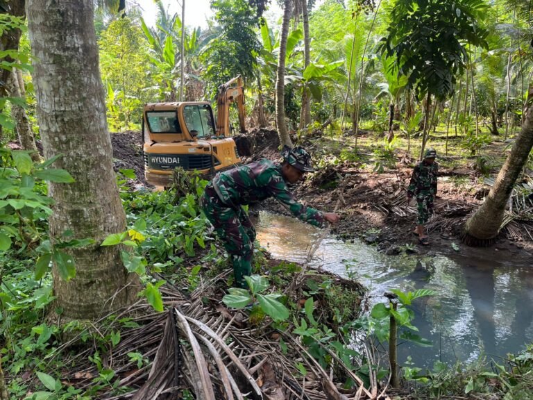 Satuan Tugas (Satgas) TNI Manunggal Membangun Desa (TMMD) ke-126 Kodim 0818/Malang-Batu terus menggenjot percepatan pekerjaan fisik vital di Desa Lebakharjo