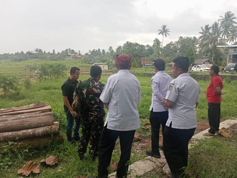 Danposramil dan Camat Turun Tangan! Proyek Vital Desa Pakel Disisir, Ada Apa di Balik Kunjungan Mendadak?