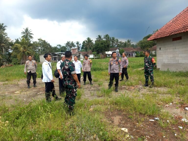 Danposramil 22 Licin dan Forpimka Cek Lokasi Pembangunan Koperasi Desa Merah Putih