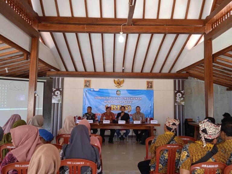Babinsa Posramil 0825/22 Licin Laksanakan Sosialisasi dan Pembentukan Rumah Desa Sehat (RDS)