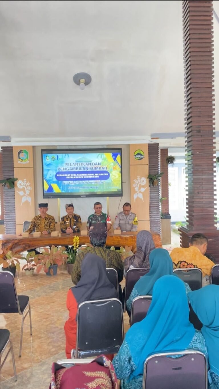 BABINSA TAMANSARI HADIRI PELANTIKAN KEPALA DUSUN SUMBER WATU