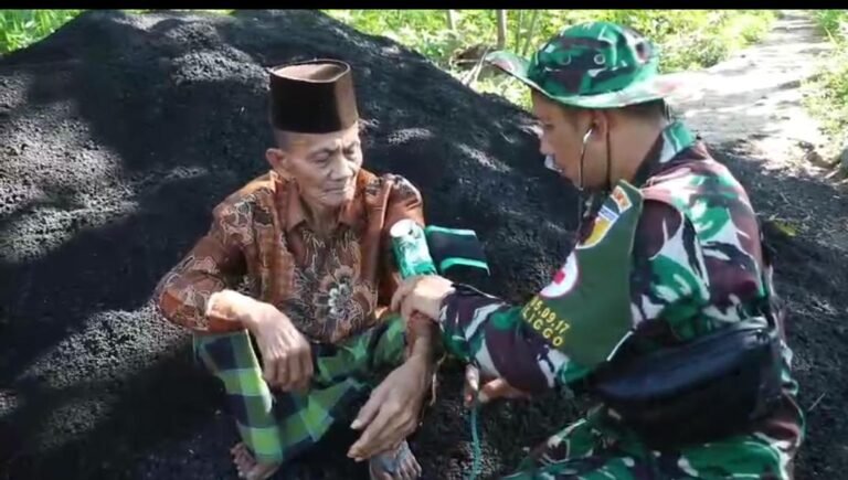 Koptu Sanep Berperan Aktif dalam Bakti Sosial Kesehatan TMMD ke-128 di Desa Brabe