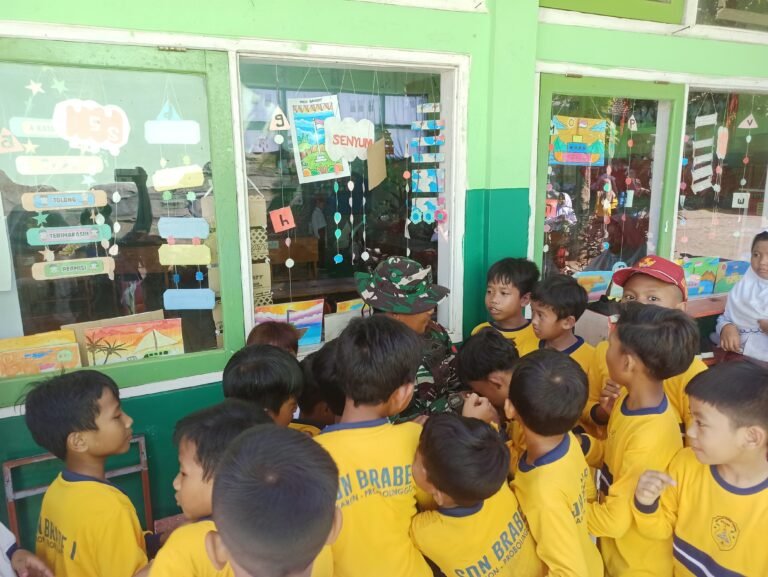 Perkuat Sinergitas Dengan Dunia Pendidikan, Satgas TMMD Ke-128 Hadir di Sekolah