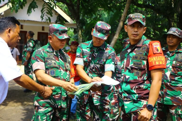 Danrem 083/Baladika Jaya Terima Paparan Singkat Progres TMMD Ke-128 di Desa Brabe