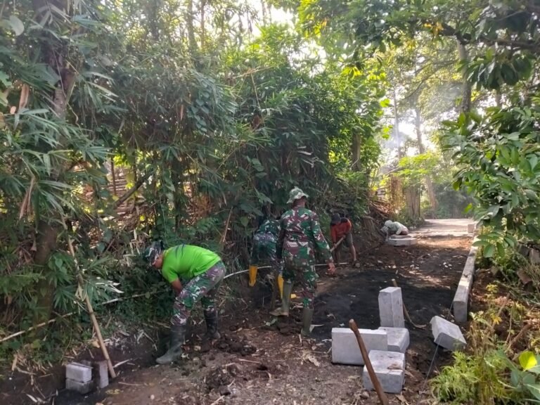 Pemasangan Paving Capai 450 meter, Satgas Kebut Pengerjaan